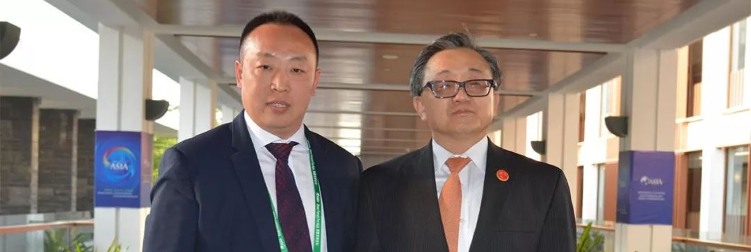 啊啊啊啊啊啊吸奶用力插联合国副秘书长刘振民和赵章栓会长在博鳌亚洲论坛亲切交"